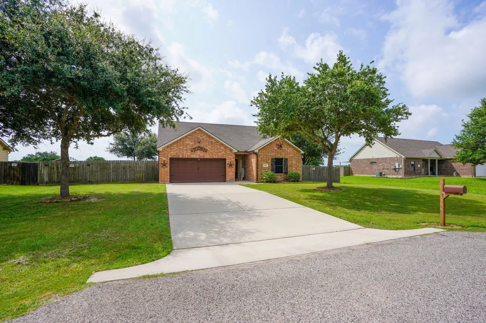 5942 Wild Flower Road Sealy, TX 77474