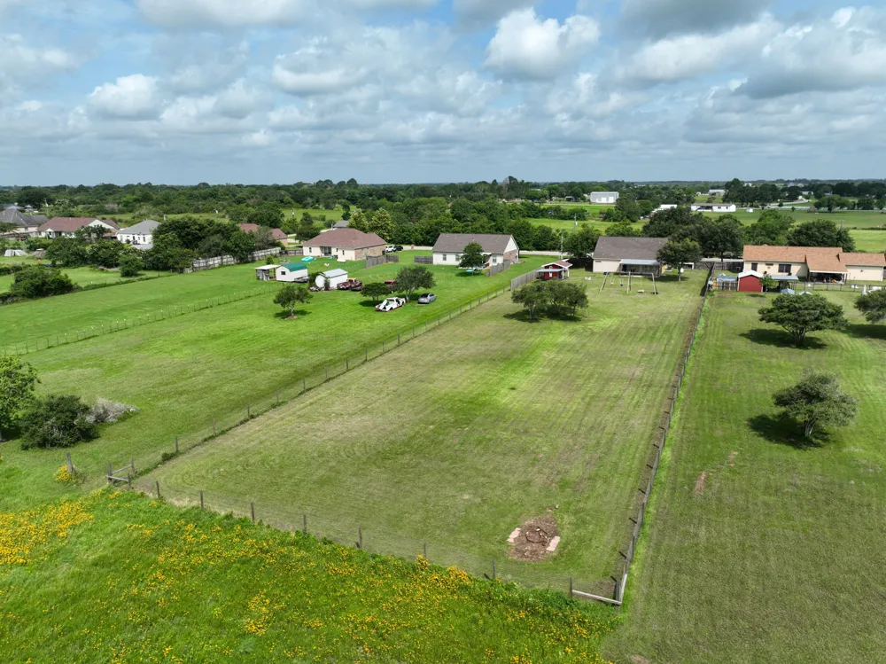 5942 Wild Flower Road Sealy, TX 77474