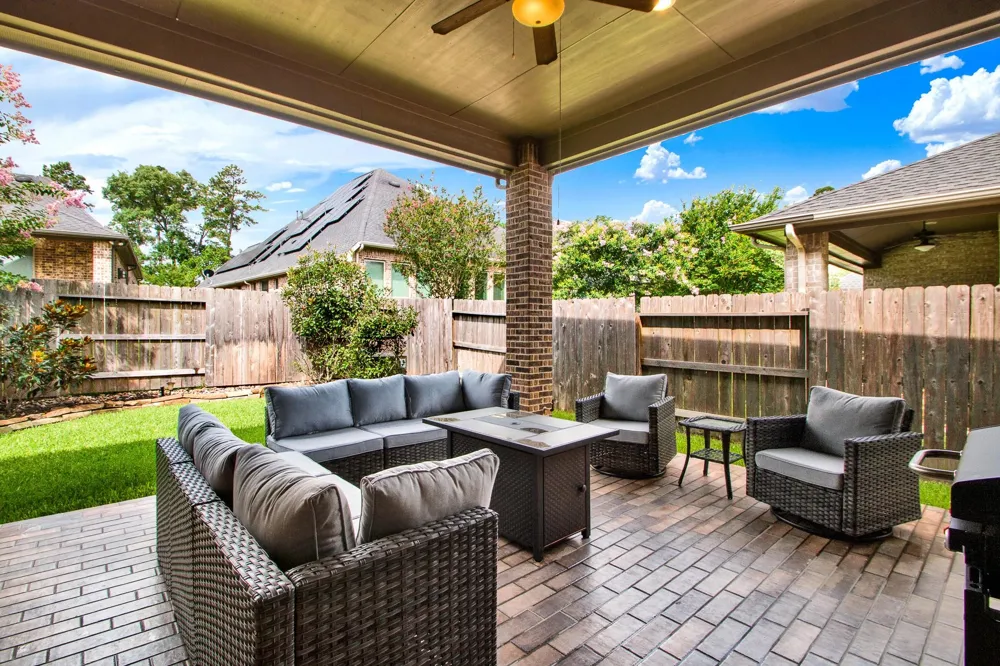 510 Blossom Cove Court Pinehurst, TX 77362