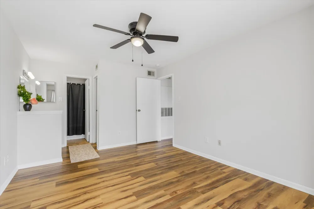 18617 Egret Bay Boulevard #1107 Webster, TX 77058