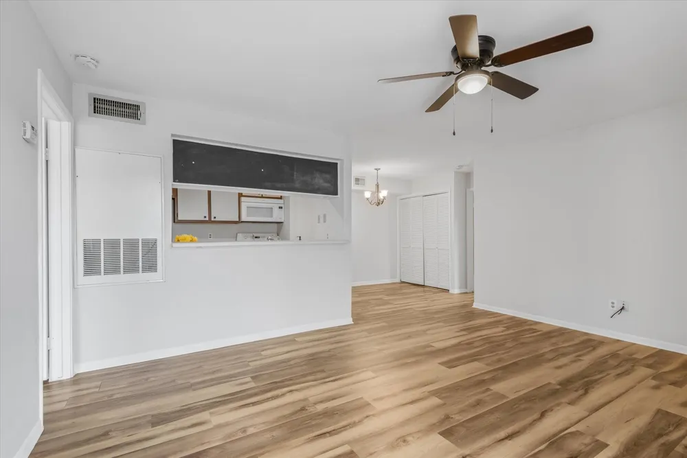 18617 Egret Bay Boulevard #1107 Webster, TX 77058
