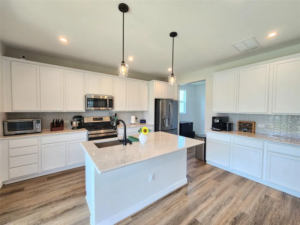 13302 Henrietta Plaza Manor, TX 78653