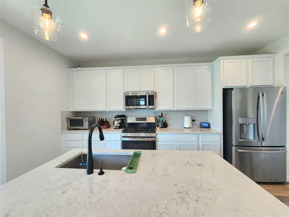 13302 Henrietta Plaza Manor, TX 78653