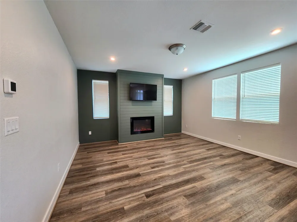 13302 Henrietta Plaza Manor, TX 78653
