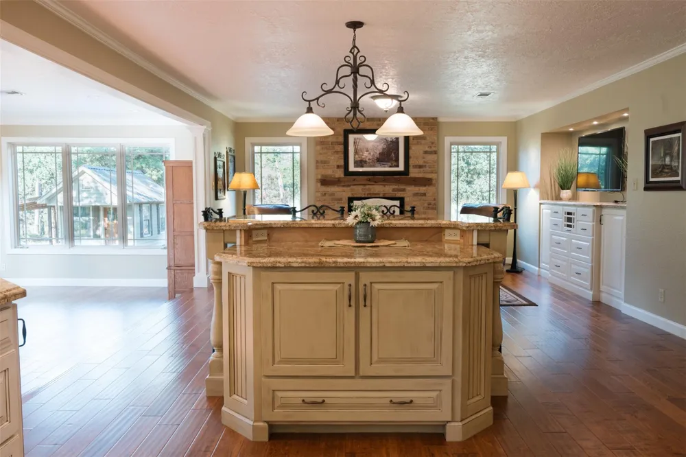 248 Jzj Lane La Grange, TX 78945