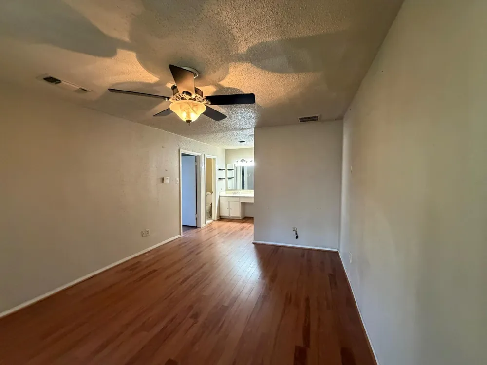 9333 Pagewood Lane Houston, TX 77063