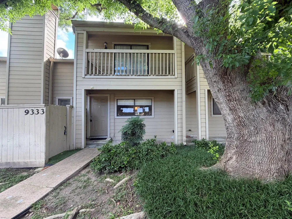 9333 Pagewood Lane Houston, TX 77063