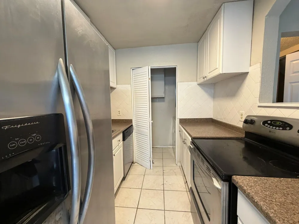 9333 Pagewood Lane Houston, TX 77063