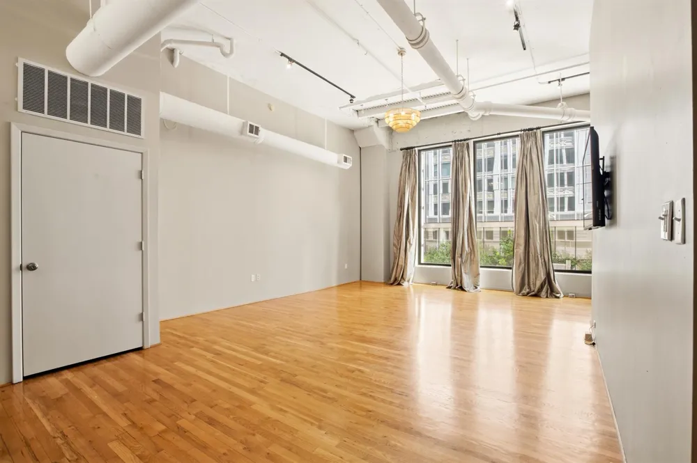 705 Main Street #209 Houston, TX 77002
