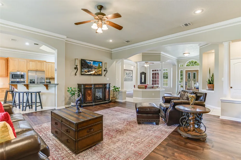 741 Knobbs Road McDade, TX 78650