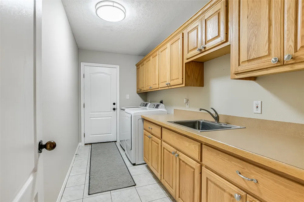 741 Knobbs Road McDade, TX 78650