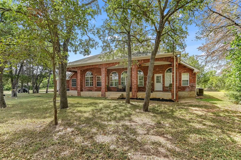 741 Knobbs Road McDade, TX 78650