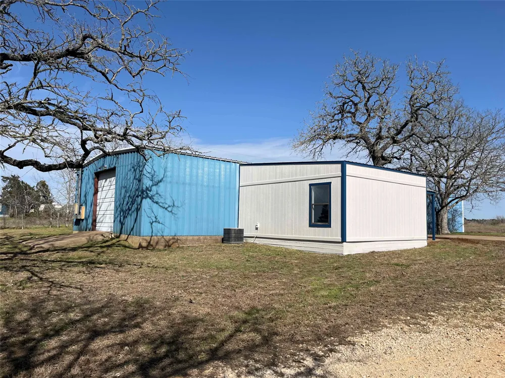 741 Knobbs Road McDade, TX 78650