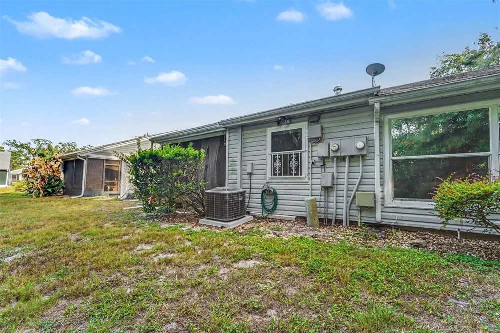 12435 KNOLLBROOK LANE Hudson, FL 34669
