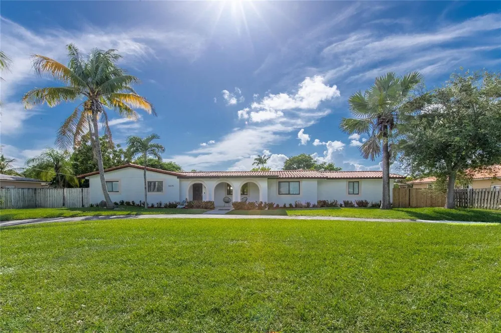 16670 SW 90th Avenue Palmetto Bay, FL 33157
