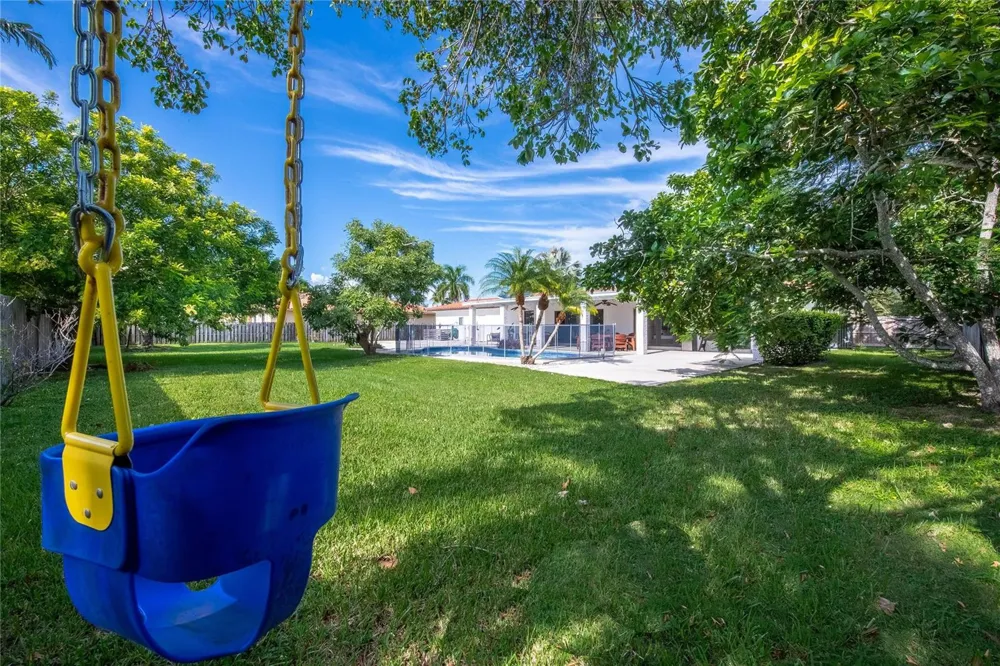 16670 SW 90th Avenue Palmetto Bay, FL 33157