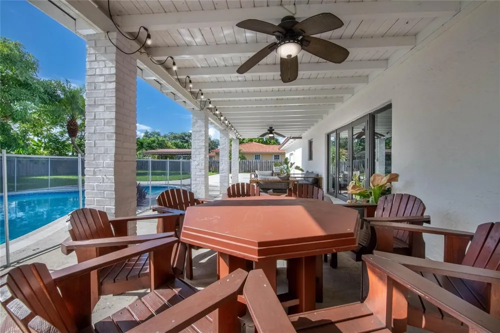 16670 SW 90th Avenue Palmetto Bay, FL 33157