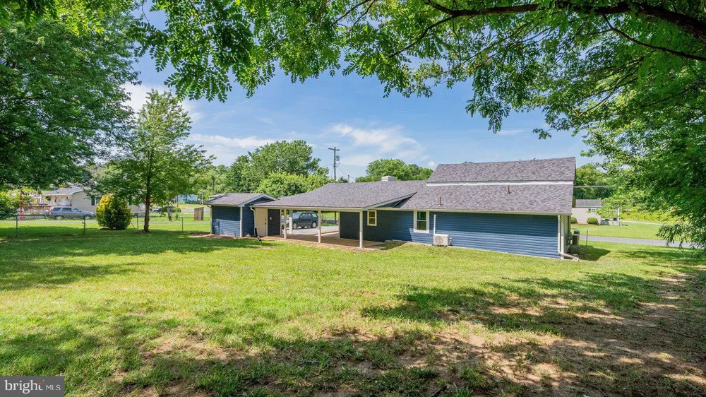 577 POND AVENUE Stanley, VA 22851