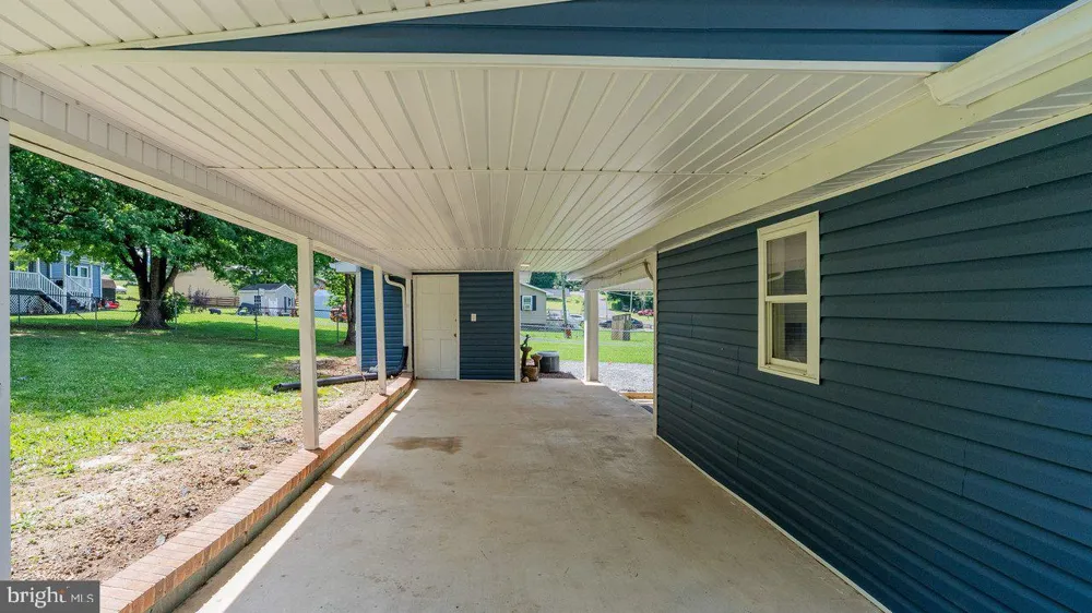 577 POND AVENUE Stanley, VA 22851
