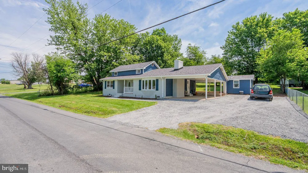 577 POND AVENUE Stanley, VA 22851