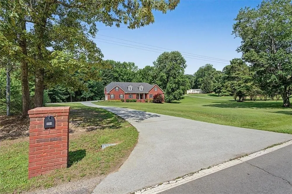 994 Rainey Rd Temple, GA 30179
