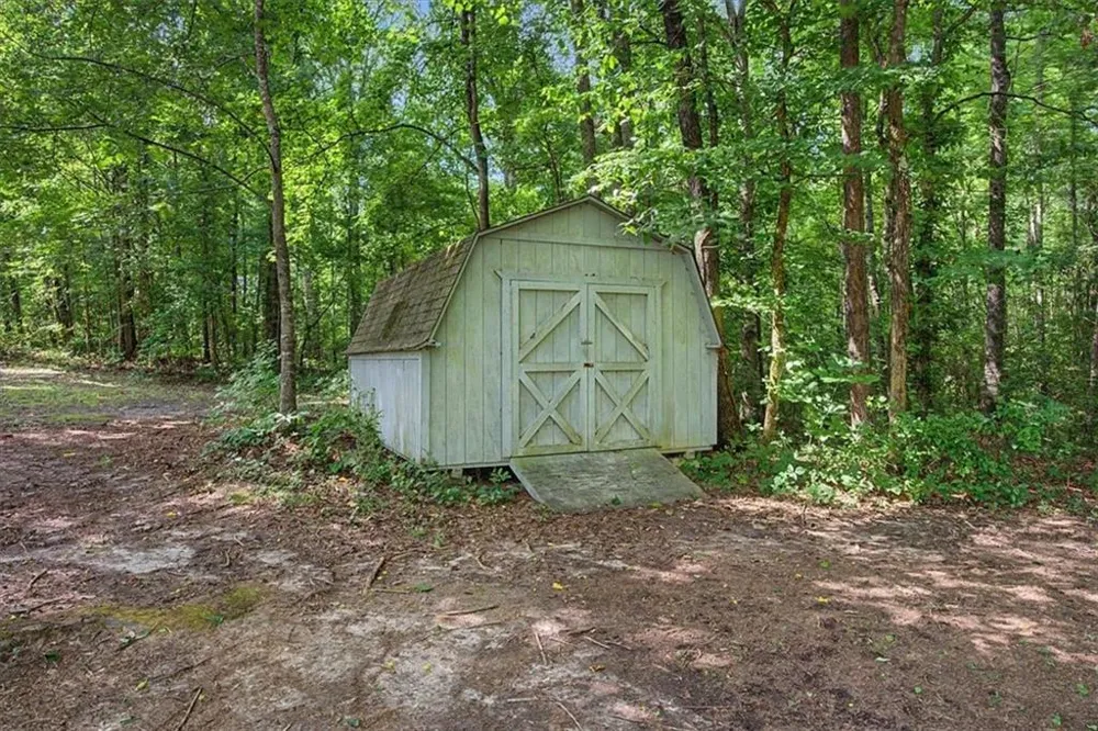 994 Rainey Rd Temple, GA 30179