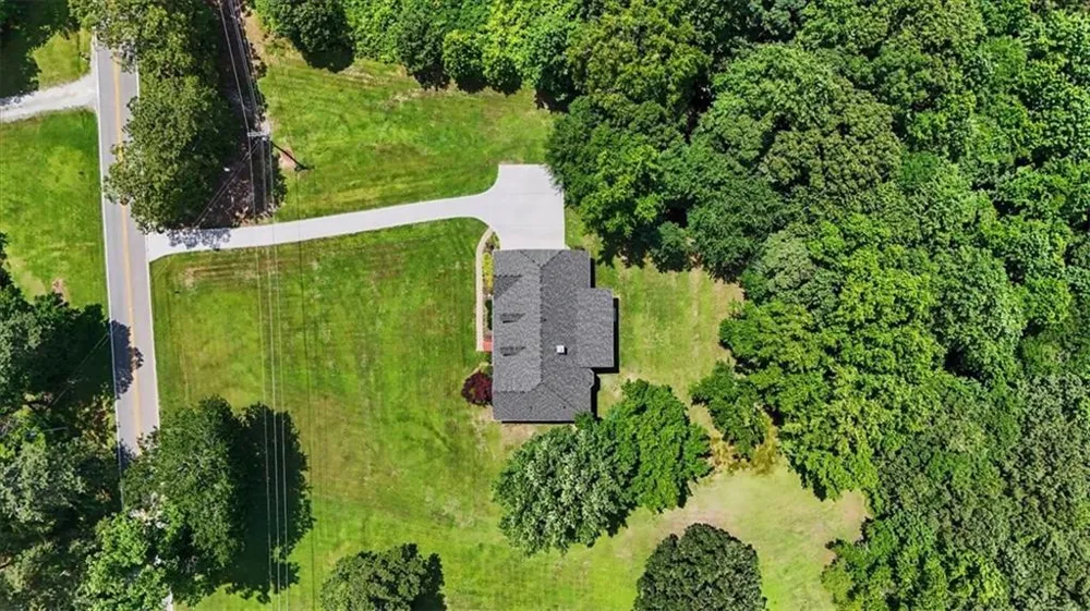 994 Rainey Rd Temple, GA 30179