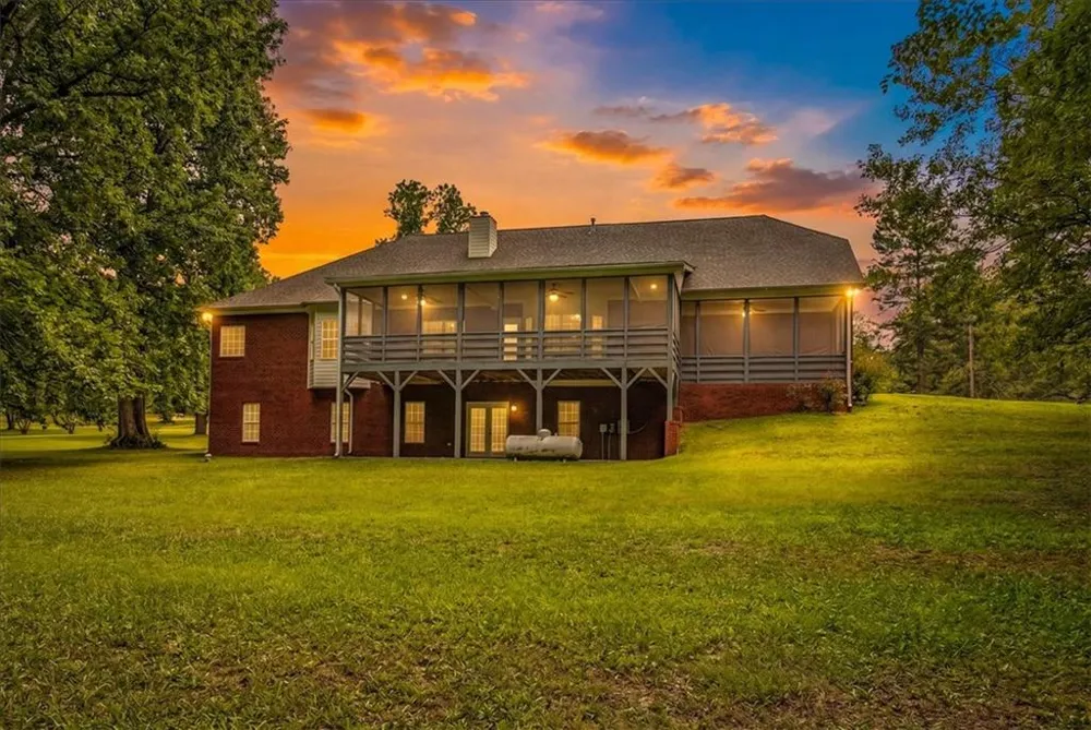 994 Rainey Rd Temple, GA 30179