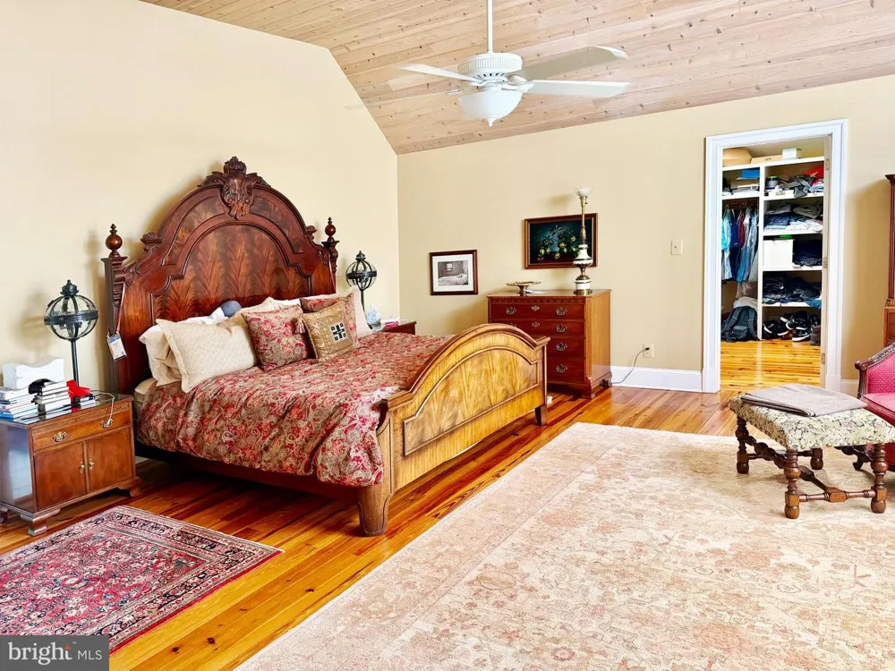 10590 MOUNTAIN SHADOW LANE Marshall, VA 20115