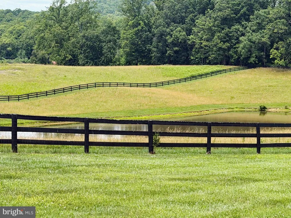 10590 MOUNTAIN SHADOW LANE Marshall, VA 20115
