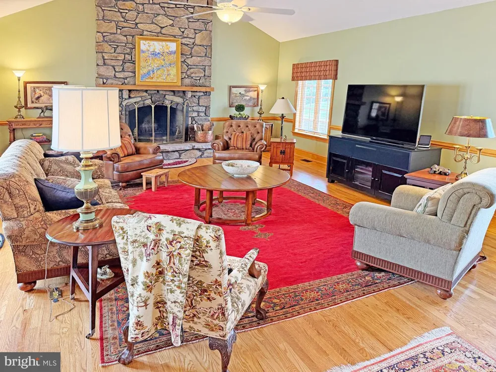 10590 MOUNTAIN SHADOW LANE Marshall, VA 20115