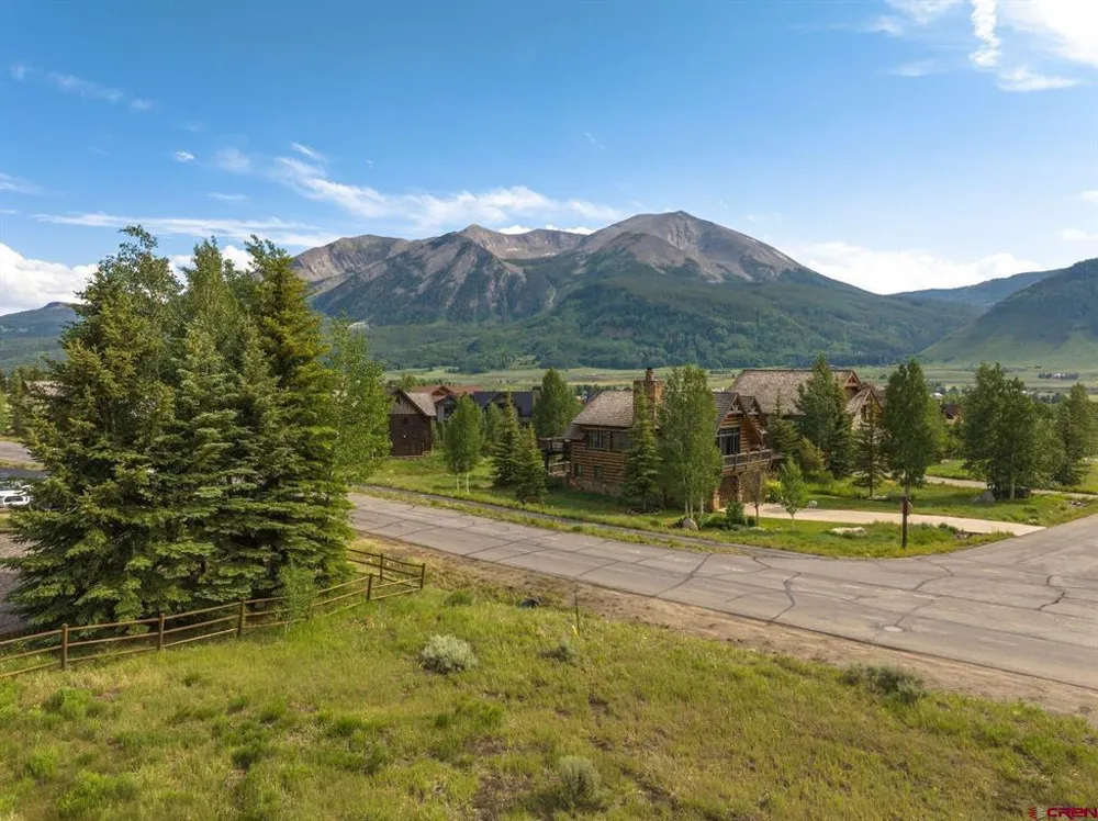 400 Country Club Drive Crested Butte, CO 81224