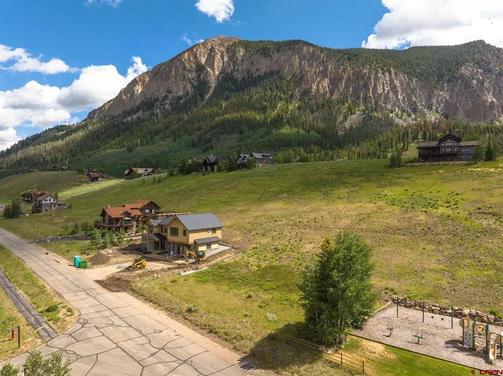 400 Country Club Drive Crested Butte, CO 81224