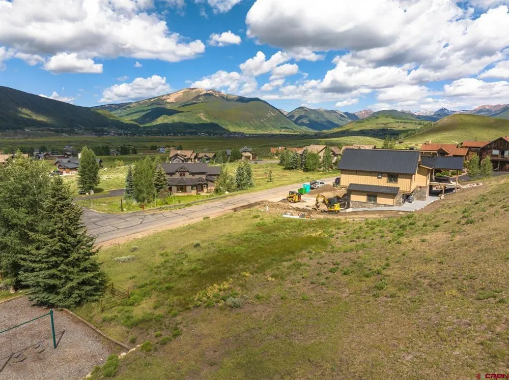 400 Country Club Drive Crested Butte, CO 81224