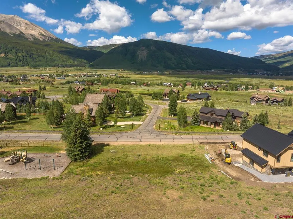 400 Country Club Drive Crested Butte, CO 81224