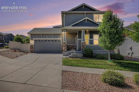 1437 Grand Overlook Street