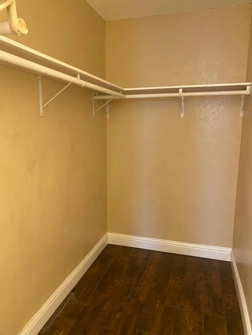 1027 W Dakota #119 Fresno, CA 93705