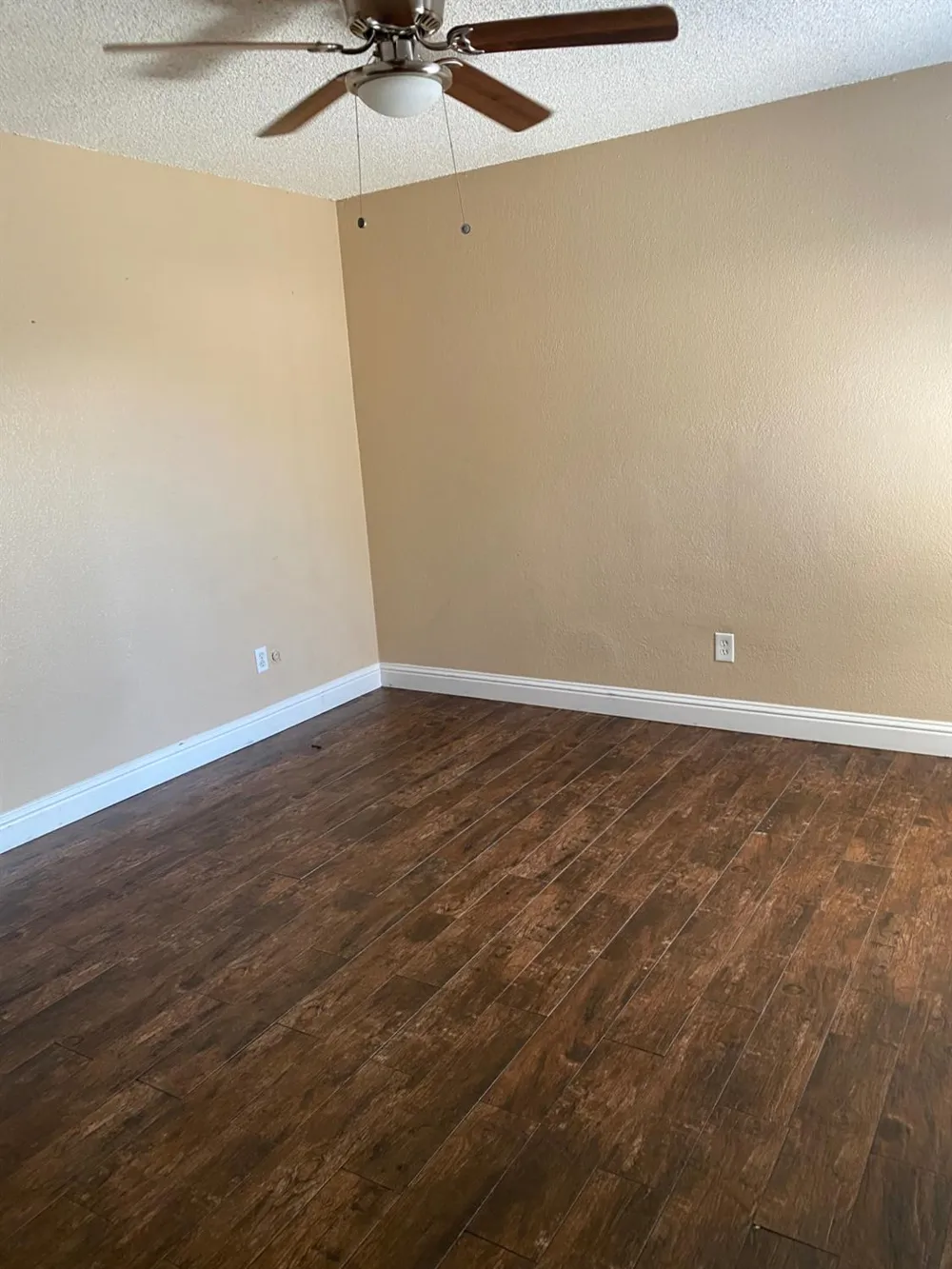 1027 W Dakota #119 Fresno, CA 93705
