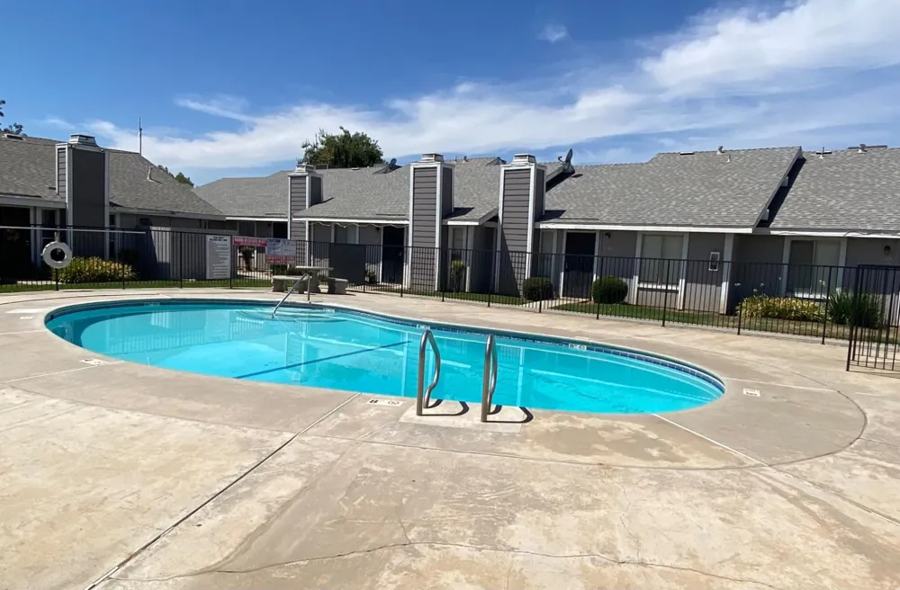 1027 W Dakota #119 Fresno, CA 93705