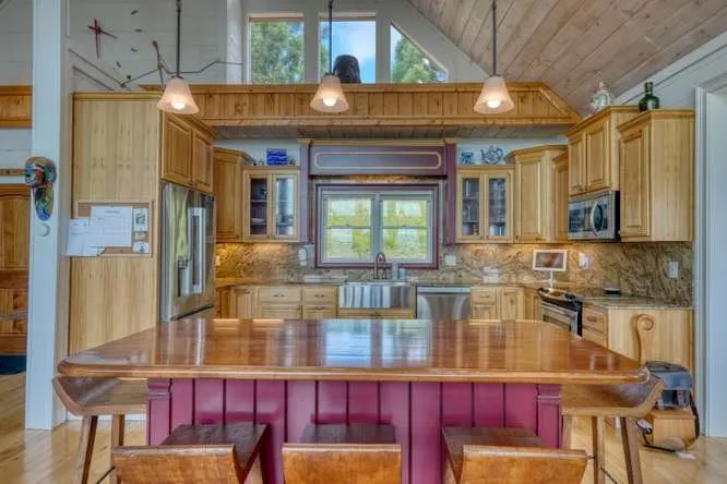 628 Madison Lane Brasstown, NC 28902
