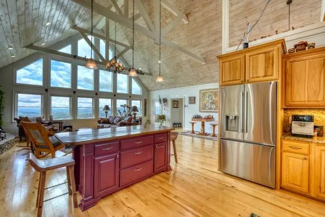 628 Madison Lane Brasstown, NC 28902