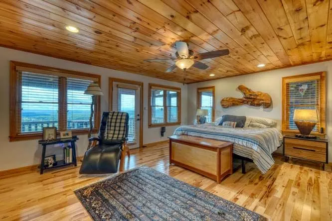 628 Madison Lane Brasstown, NC 28902