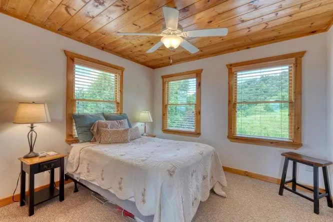628 Madison Lane Brasstown, NC 28902