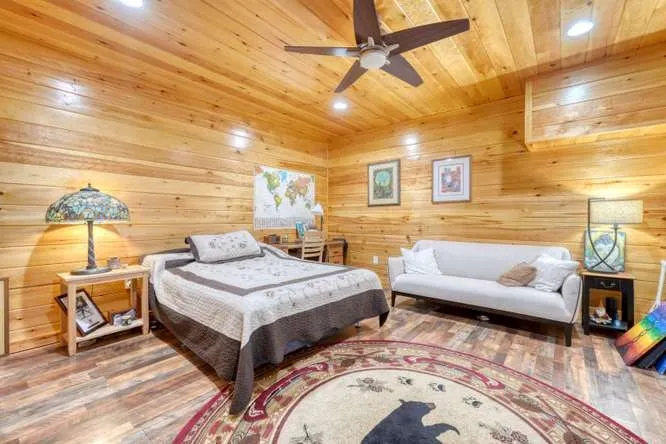 628 Madison Lane Brasstown, NC 28902