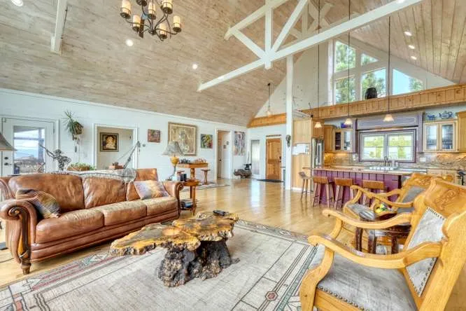628 Madison Lane Brasstown, NC 28902