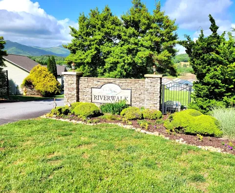 170 Riverwalk Circle