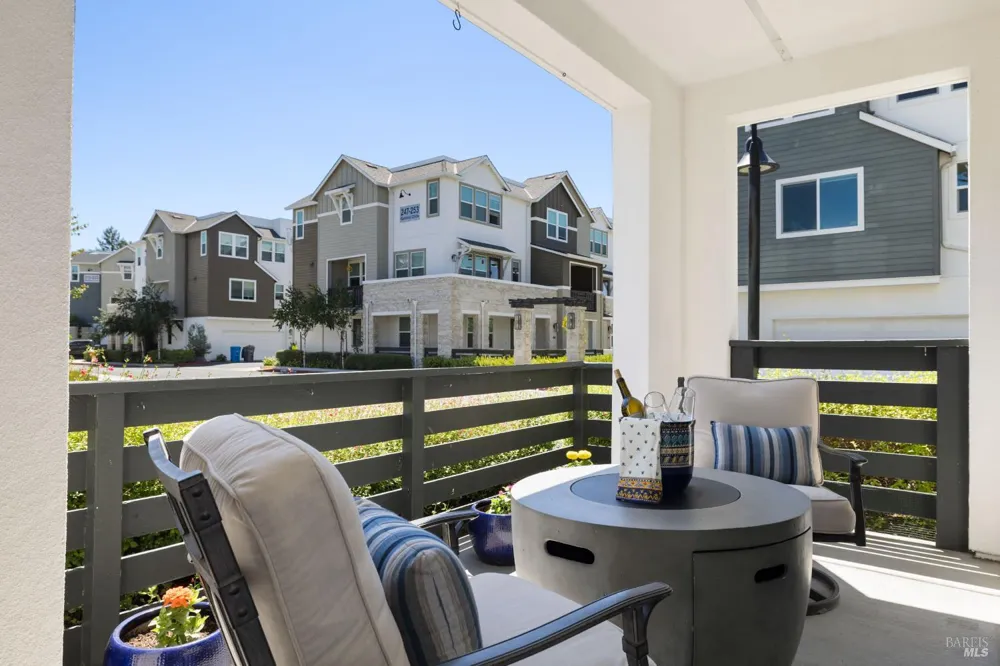 273 Gambrel Circle Santa Rosa, CA 95403