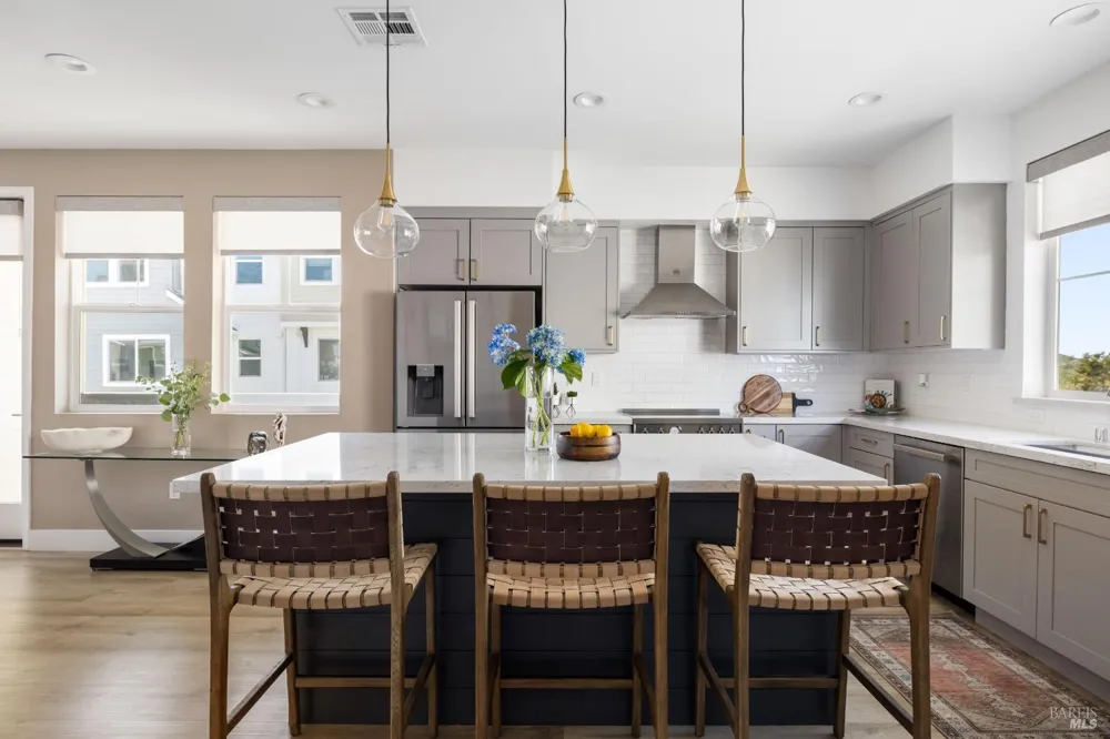 273 Gambrel Circle Santa Rosa, CA 95403