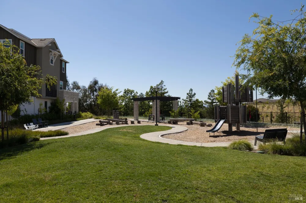 273 Gambrel Circle Santa Rosa, CA 95403