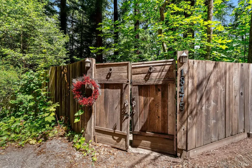 18475 Old Monte Rio Road Guerneville, CA 95446